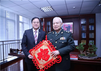 陆军工程大学校长王金龙,政委张碧波参加