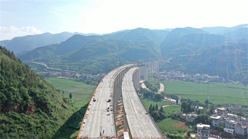 刷新云南施工记录昆明福宜高速取得新进展